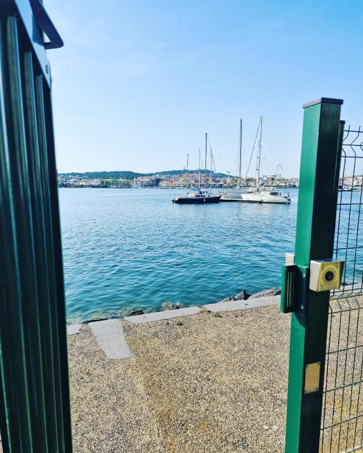 46 Ile Paradise Vue Port * Agde