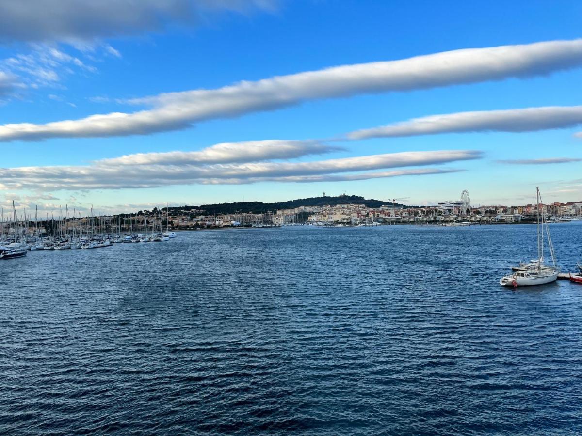 46 Ile Paradise Vue Port Apartment *